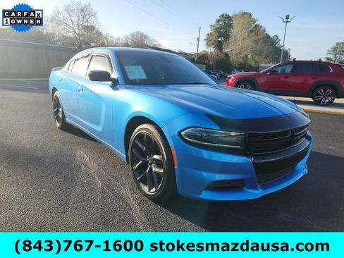 Used 2019 Dodge Charger SXT w/ Blacktop Package image 1