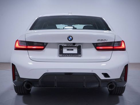 Used 2026 BMW 330i Sedan w/ M Sport Package RWD image 5
