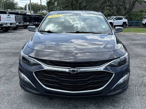 Used 2025 Chevrolet Malibu RS FWD image 2