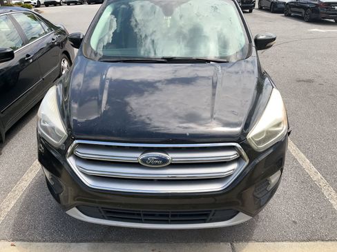 Used 2017 Ford Escape Titanium FWD image 1