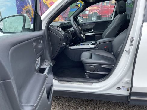 Used 2022 Mercedes-Benz GLB 250 4MATIC image 14