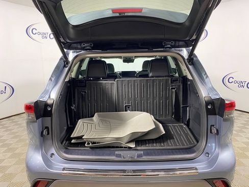 Used 2023 Toyota Highlander Platinum AWD/4WD image 25