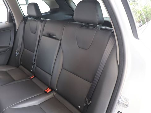 Used 2016 Volvo XC60 T5 Platinum FWD image 22