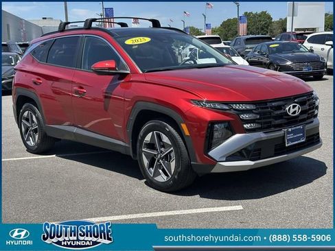 Used 2025 Hyundai Tucson SEL AWD/4WD image 1