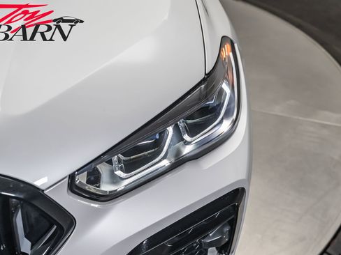 Used 2022 BMW X6 xDrive40i w/ Executive Package image 11