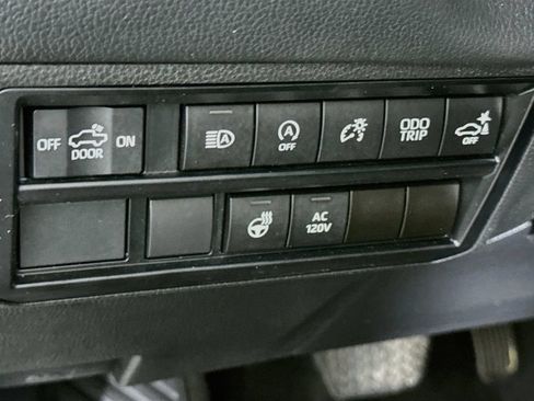 Used 2023 Toyota Tundra Limited AWD/4WD image 20