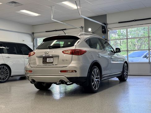 Used 2017 INFINITI QX50 2WD w/ Premium Plus Package image 7