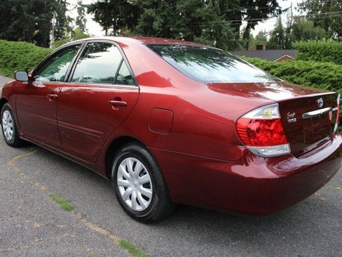Used 2005 Toyota Camry LE image 4