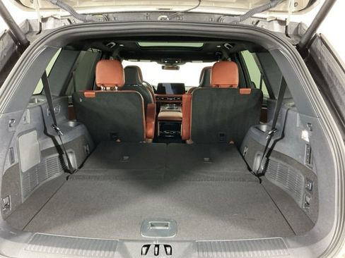 Used 2025 Lincoln Aviator Reserve w/ Equipment Group 201A image 33