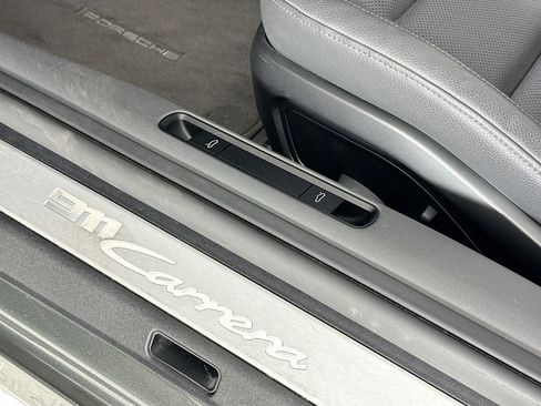 Used 2022 Porsche 911 Carrera image 25