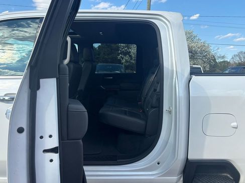 Used 2023 GMC Sierra 3500 Denali w/ Denali Ultimate Package image 22