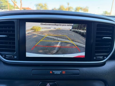 Used 2021 Kia Sportage LX image 33