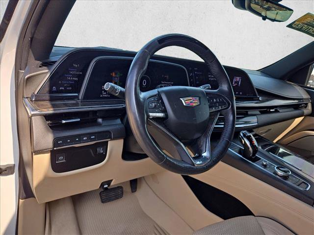 Used 2023 Cadillac Escalade Premium Luxury AWD/4WD image 7