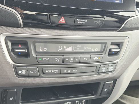 Used 2023 Honda Ridgeline RTL-E image 32