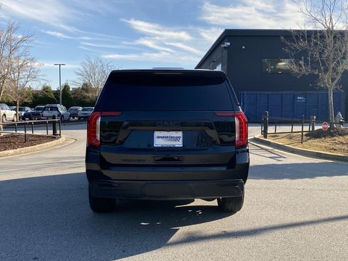 Used 2021 GMC Yukon SLT w/ SLT Luxury Plus Package image 17