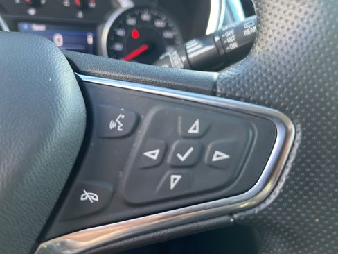 Used 2021 Chevrolet Equinox LT FWD image 16