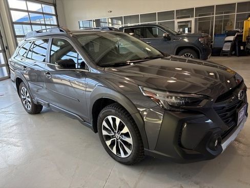 Used 2023 Subaru Outback Limited image 7