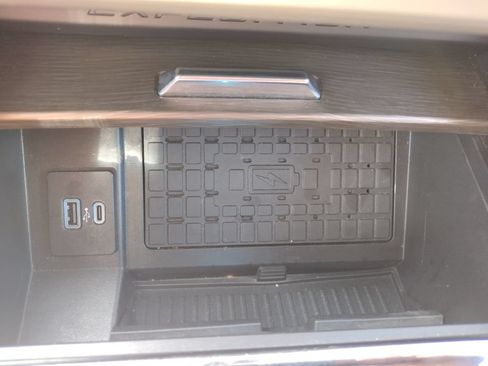 Used 2024 Ford Expedition Limited AWD/4WD image 31