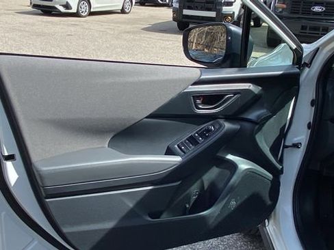 Certified 2025 Subaru Crosstrek 2.0i Premium image 17