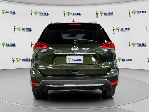 Used 2020 Nissan Rogue SV image 4
