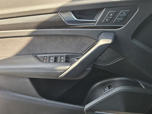 Used 2025 Audi SQ5 Prestige AWD/4WD image 16