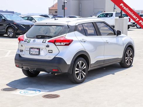 Used 2019 Nissan Kicks SV FWD image 6