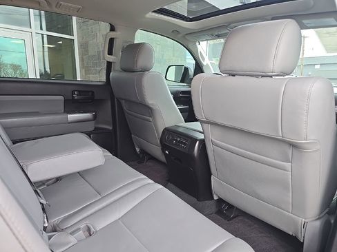 Used 2019 Toyota Sequoia SR5 w/ Premium Package image 30