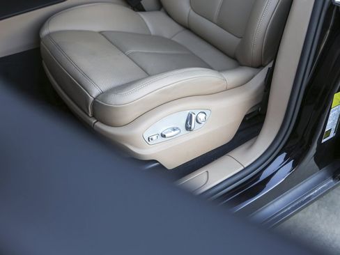 Certified 2026 Porsche Macan AWD/4WD image 14