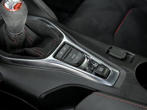 Used 2018 Chevrolet Camaro ZL1 image 35