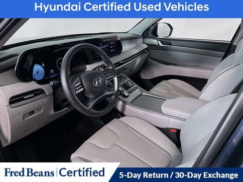 Certified 2023 Hyundai Palisade SEL w/ Premium Package AWD/4WD image 16