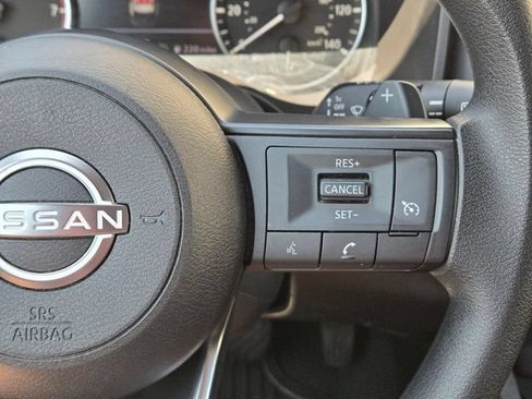 Used 2024 Nissan Rogue S AWD/4WD image 23