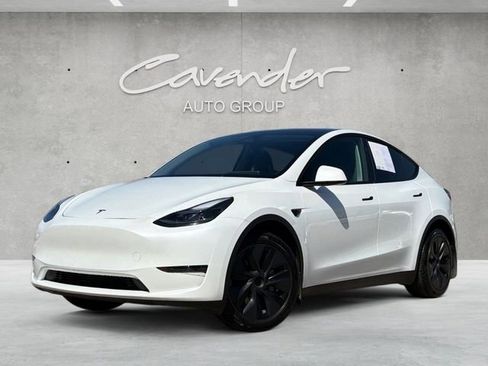 Used 2024 Tesla Model Y Long Range image 1