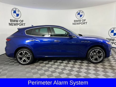 Used 2022 Maserati Levante Modena AWD/4WD image 11