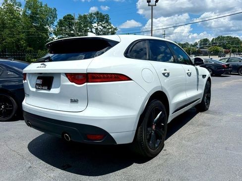 Used 2017 Jaguar F-PACE R-Sport image 8