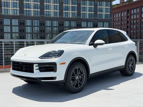 Certified 2026 Porsche Cayenne AWD/4WD image 1