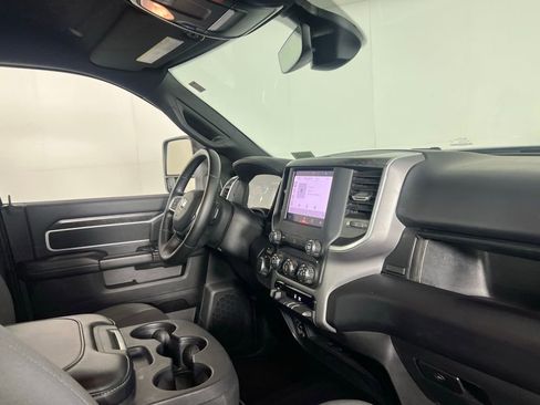 Used 2024 RAM 2500 Big Horn w/ Bed Utility Group image 31