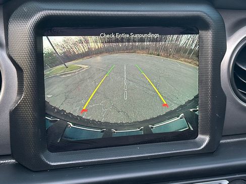 Used 2022 Jeep Wrangler Unlimited Sport image 23