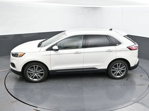 Used 2024 Ford Edge Titanium w/ Equipment Group 301A AWD/4WD image 31