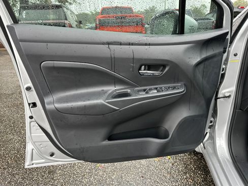 New 2025 Nissan Versa SV w/ Trunk Package image 10