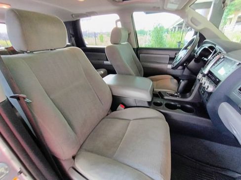 Used 2020 Toyota Sequoia SR5 RWD image 44