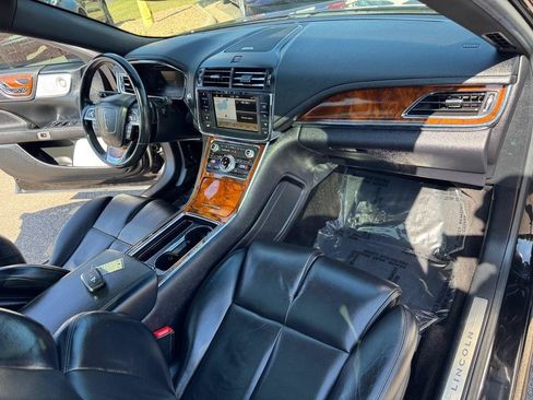 Used 2017 Lincoln Continental Reserve w/ Luxury Package AWD/4WD image 28