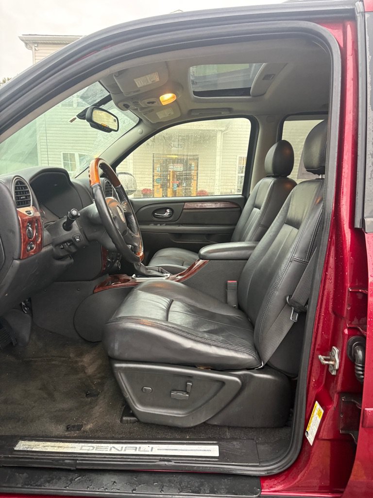 Used 2008 GMC Envoy Denali AWD/4WD image 9
