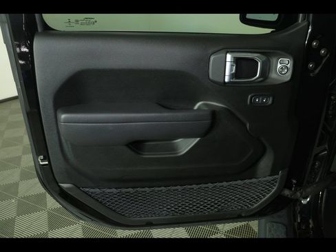 Used 2022 Jeep Wrangler Unlimited Sport AWD/4WD image 21