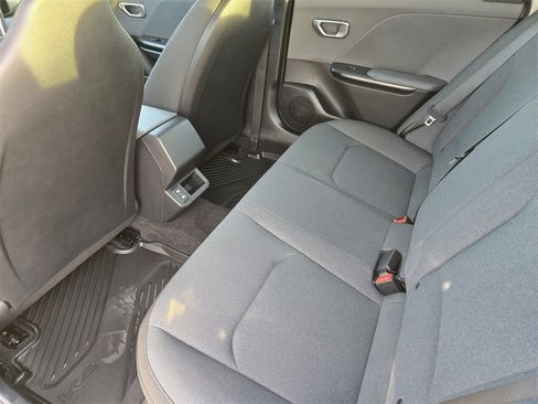 New 2025 Kia K4 LXS image 19