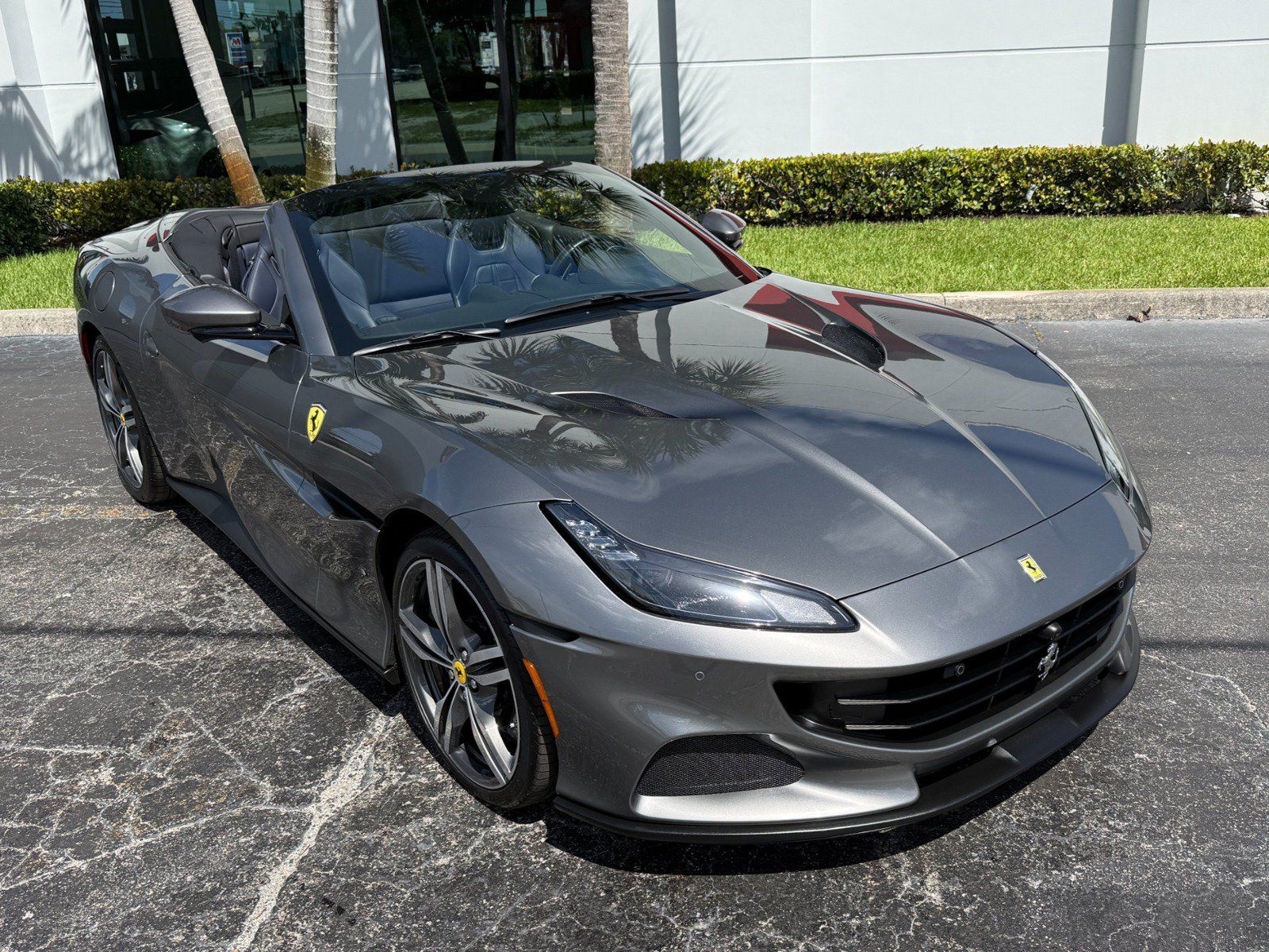 Used 2022 Ferrari Portofino M RWD image 2