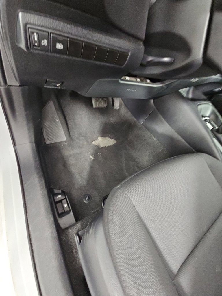 Used 2024 Toyota Corolla LE FWD image 29