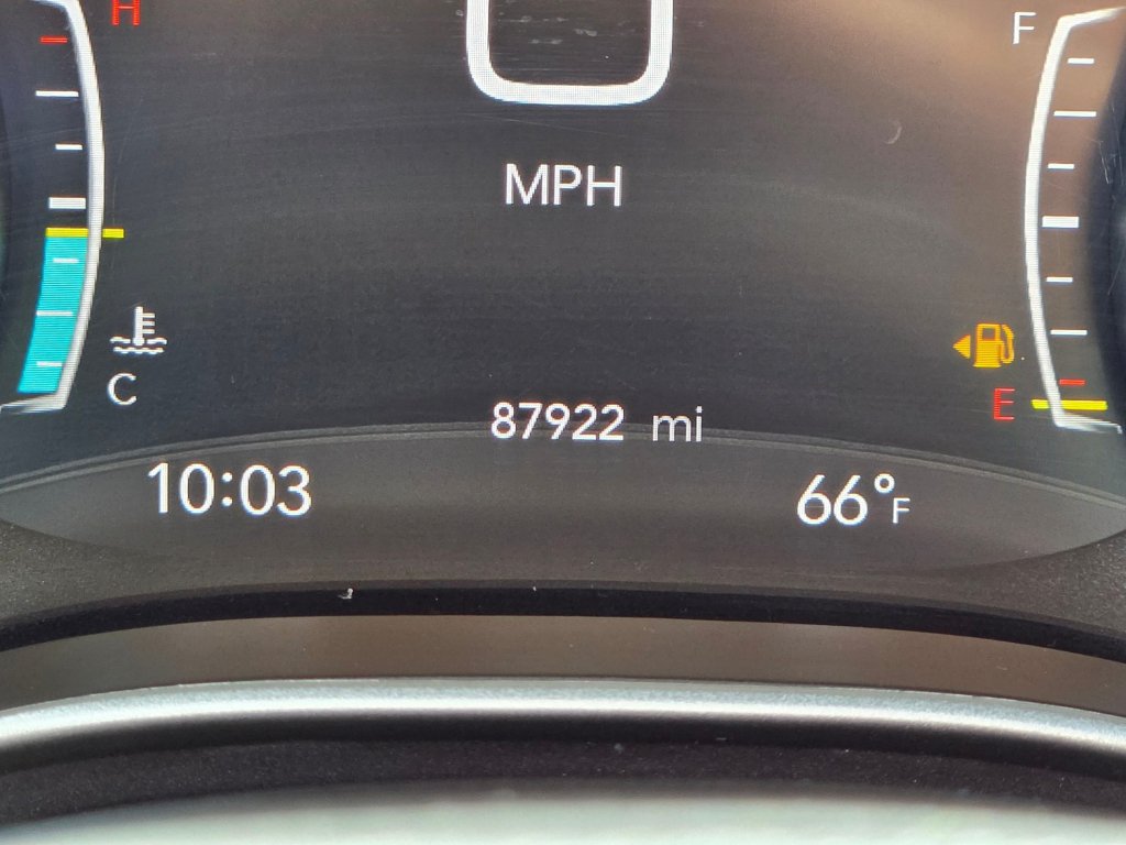 Used 2022 Chrysler Pacifica Touring-L FWD image 56