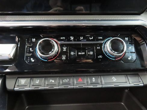 Used 2025 GMC Sierra 2500 Denali w/ Technology Package image 50