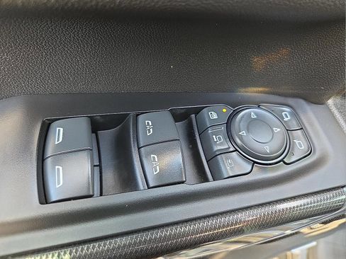 Used 2022 GMC Sierra 2500 AT4 w/ AT4 Preferred Package AWD/4WD image 22