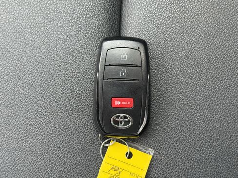 Certified 2025 Toyota Corolla Cross XLE AWD/4WD image 28